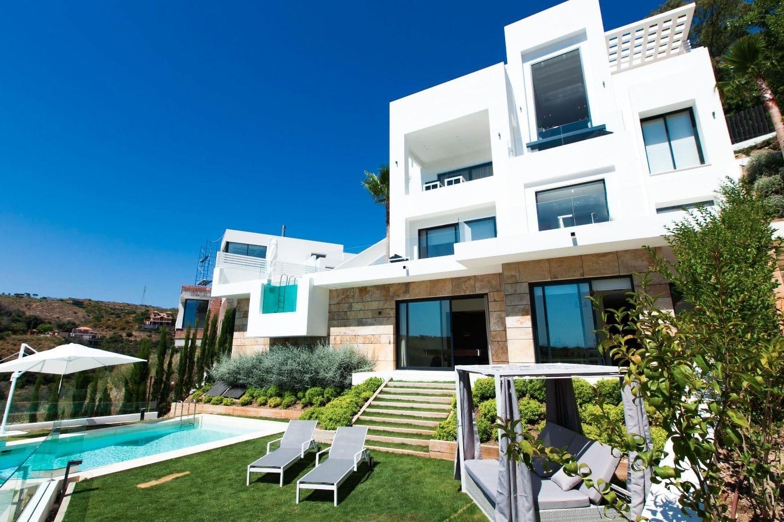 Villa in El Rosario, 6 bedrooms and 6 bathrooms