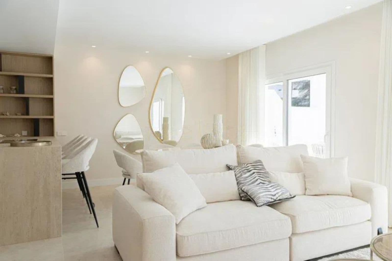4-slaapkamer penthouse te koop in Nueva Andalucía