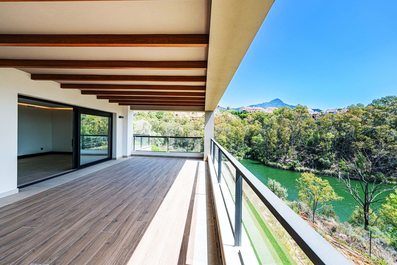 Apartment in Nueva Andalucía