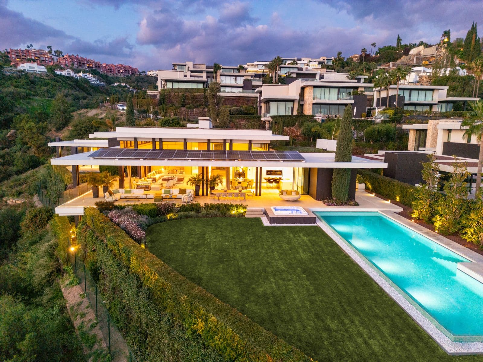 6-bedroom villa for sale in La Quinta