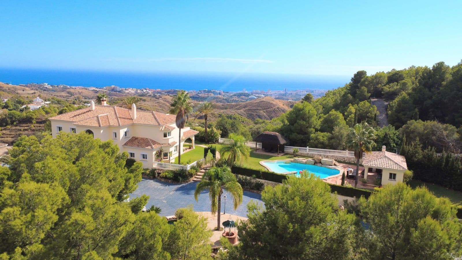 6-slaapkamer woning te koop in Mijas