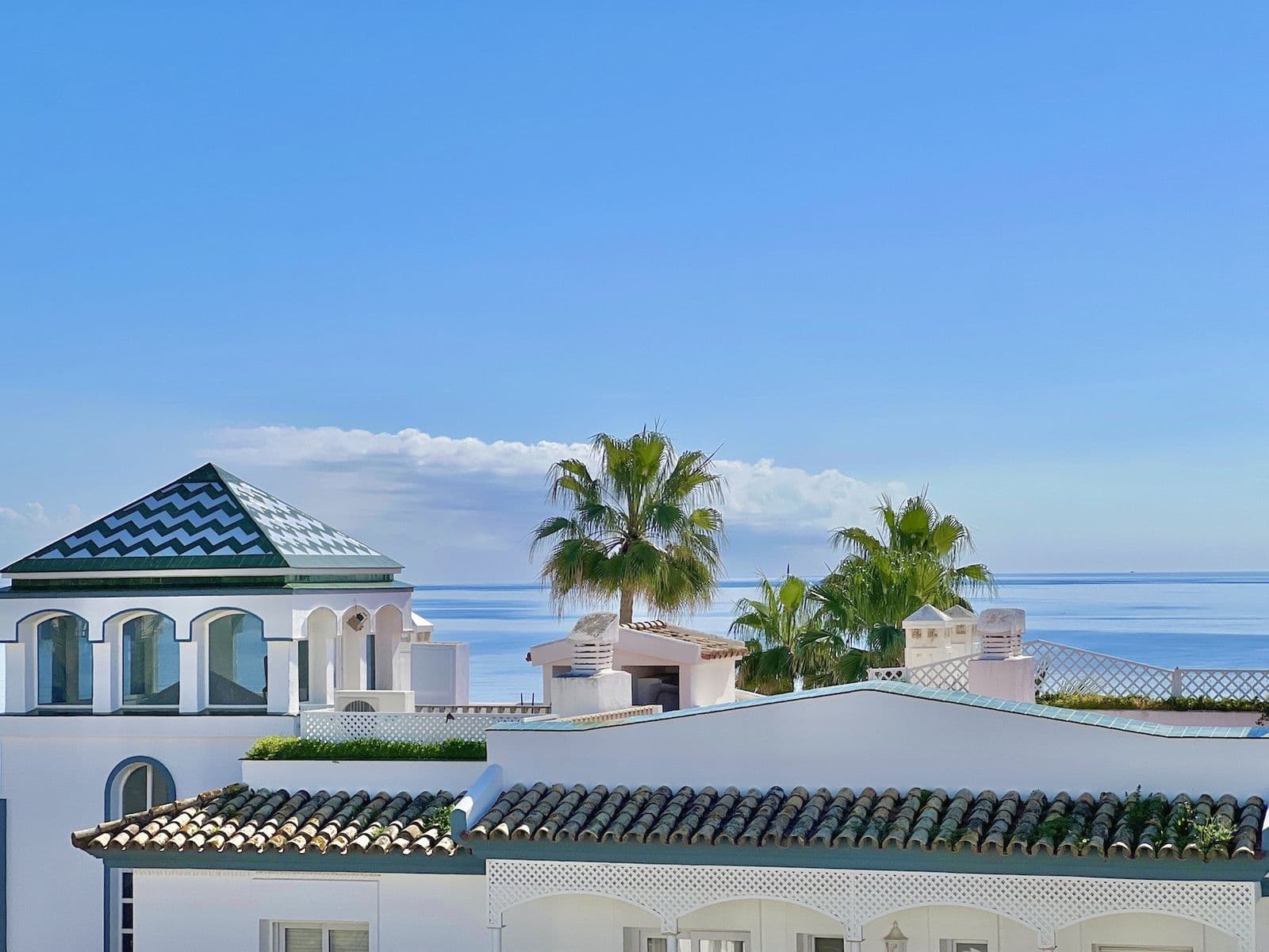 3-bedroom penthouse for sale in Estepona