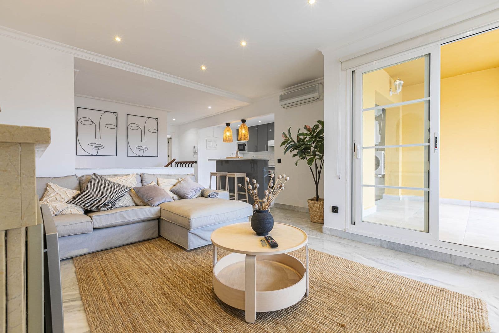 Duplex in Nueva Andalucía