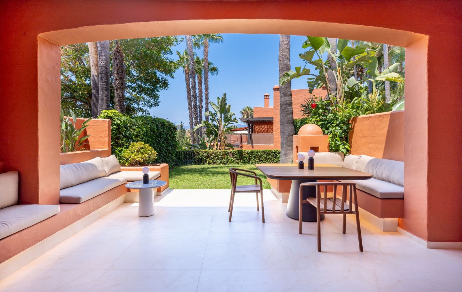 Townhouse with 4 bedrooms and 4 bathrooms in The Golden Mile