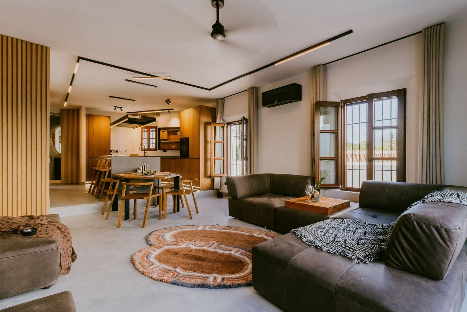 Townhouse with 3 bedrooms and 3 bathrooms in The Golden Mile