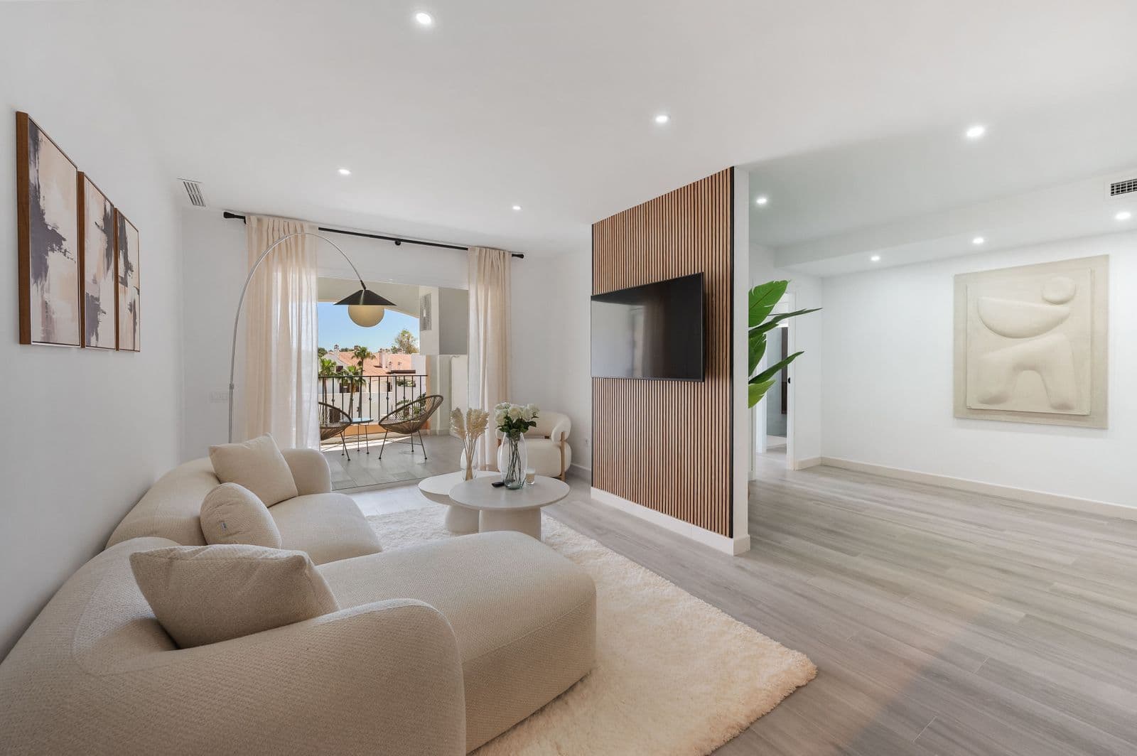 Apartment with 3 bedrooms and 2 bathrooms in Nueva Andalucía