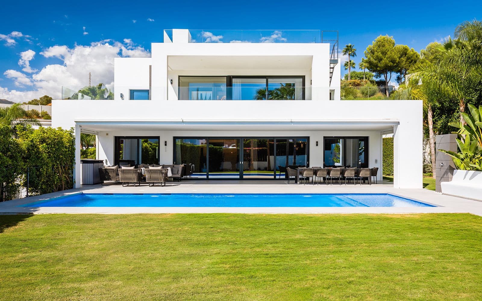 Villa in Nueva Andalucía